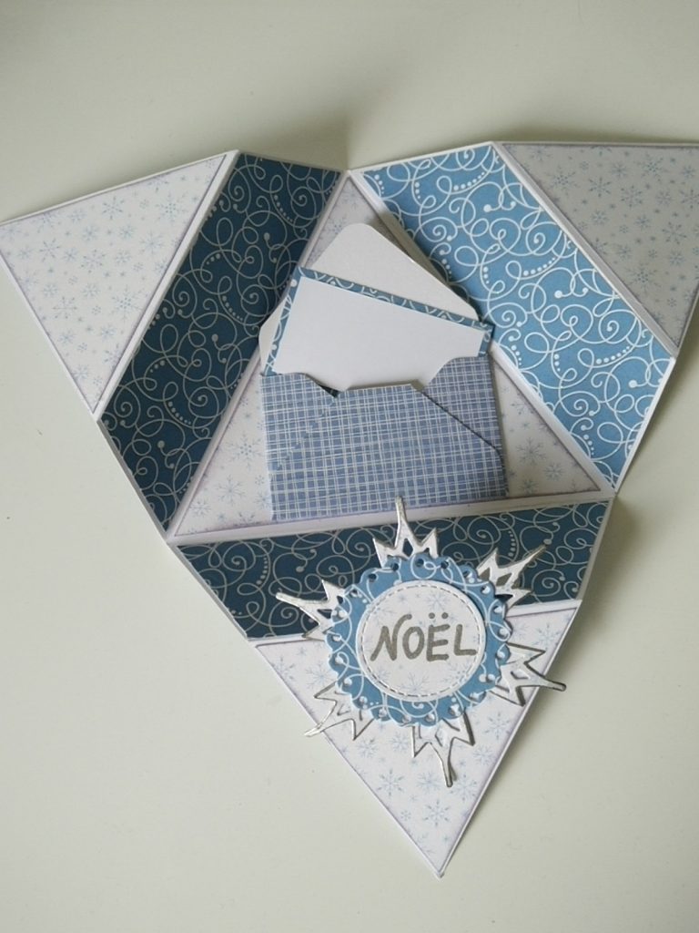 carte de noël origami étoile bleue et blanche